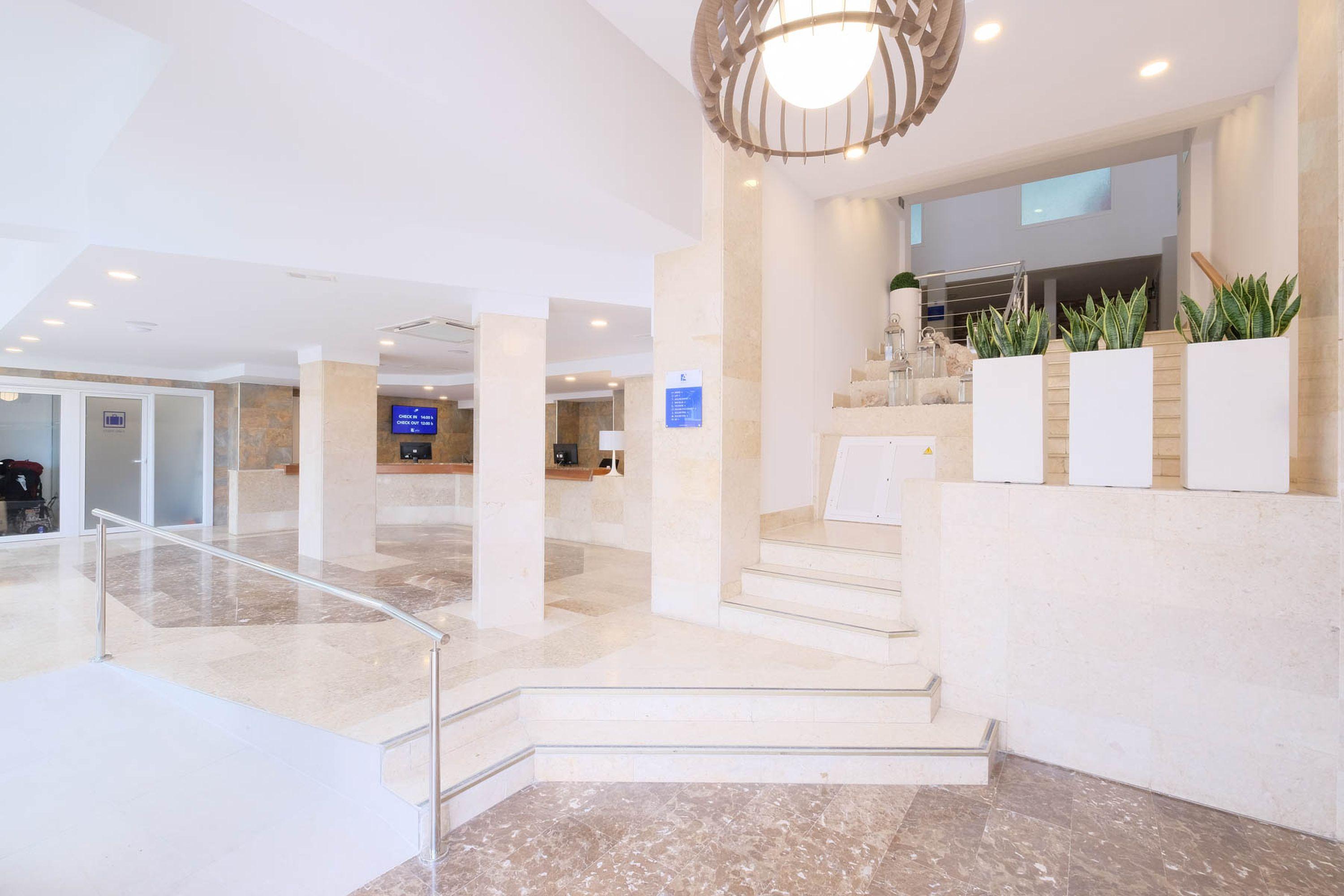 Azuline Hotel Palmanova Garden Экстерьер фото